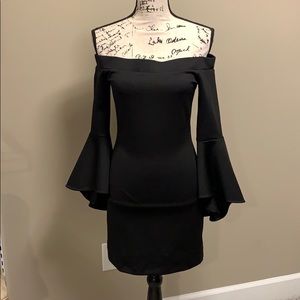 DO+BE Black Off The Shoulder Dress-size SM